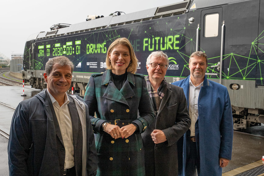 The countdown is on: TX Logistik and sector associations put a specially branded freight locomotive with a clear message on tracks